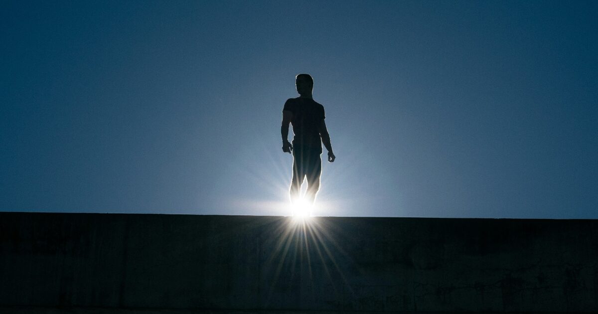 ひとりで生きられる人が人間関係で信頼される本当の理由